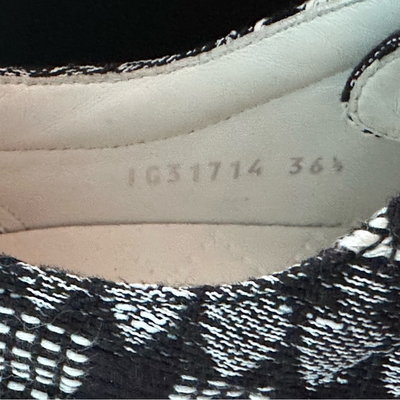 Chanel 18c canvas sneakers size 36.5. - Picture 5 of 7